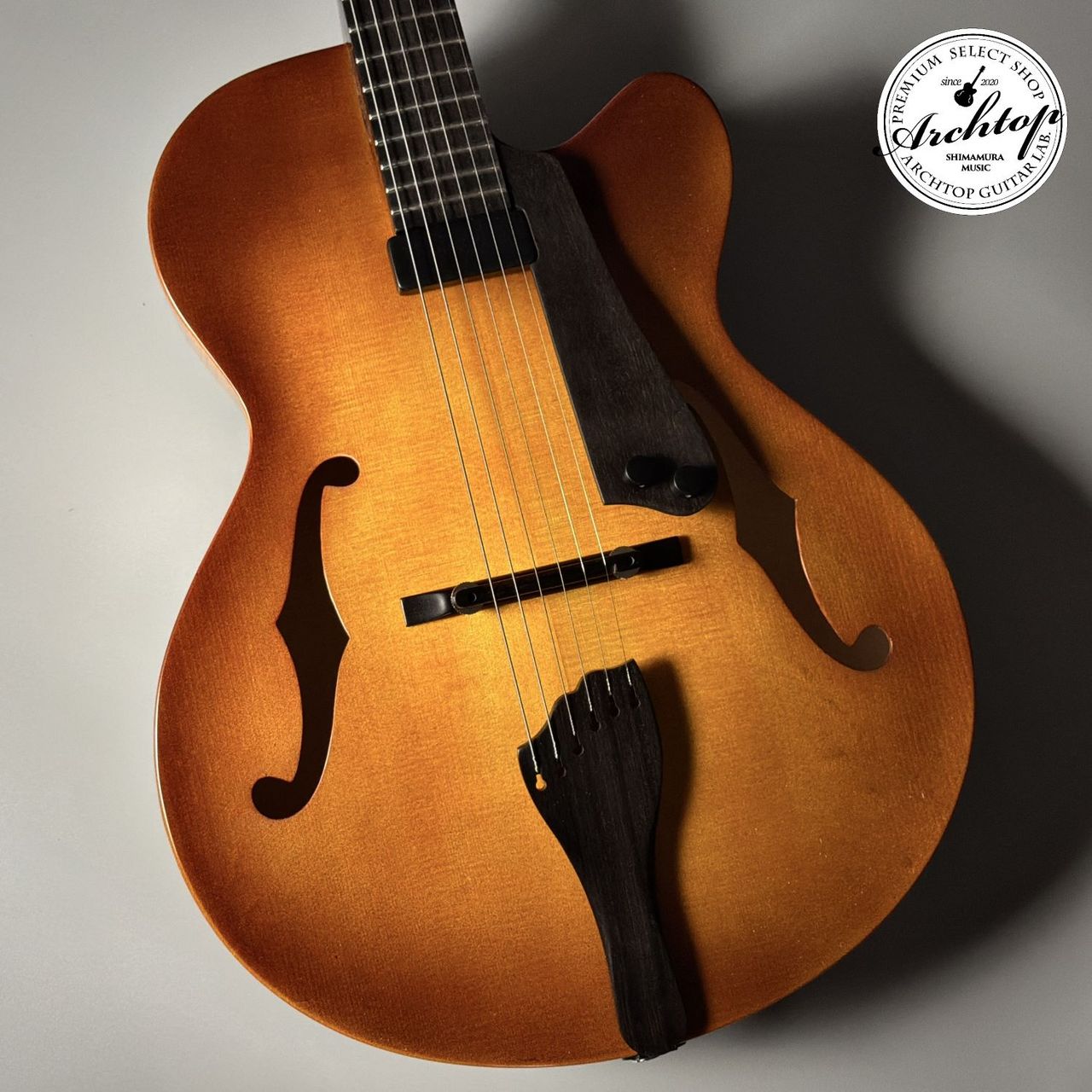 American Archtop Guitars Legend Series 16inch Sunburst Brwon