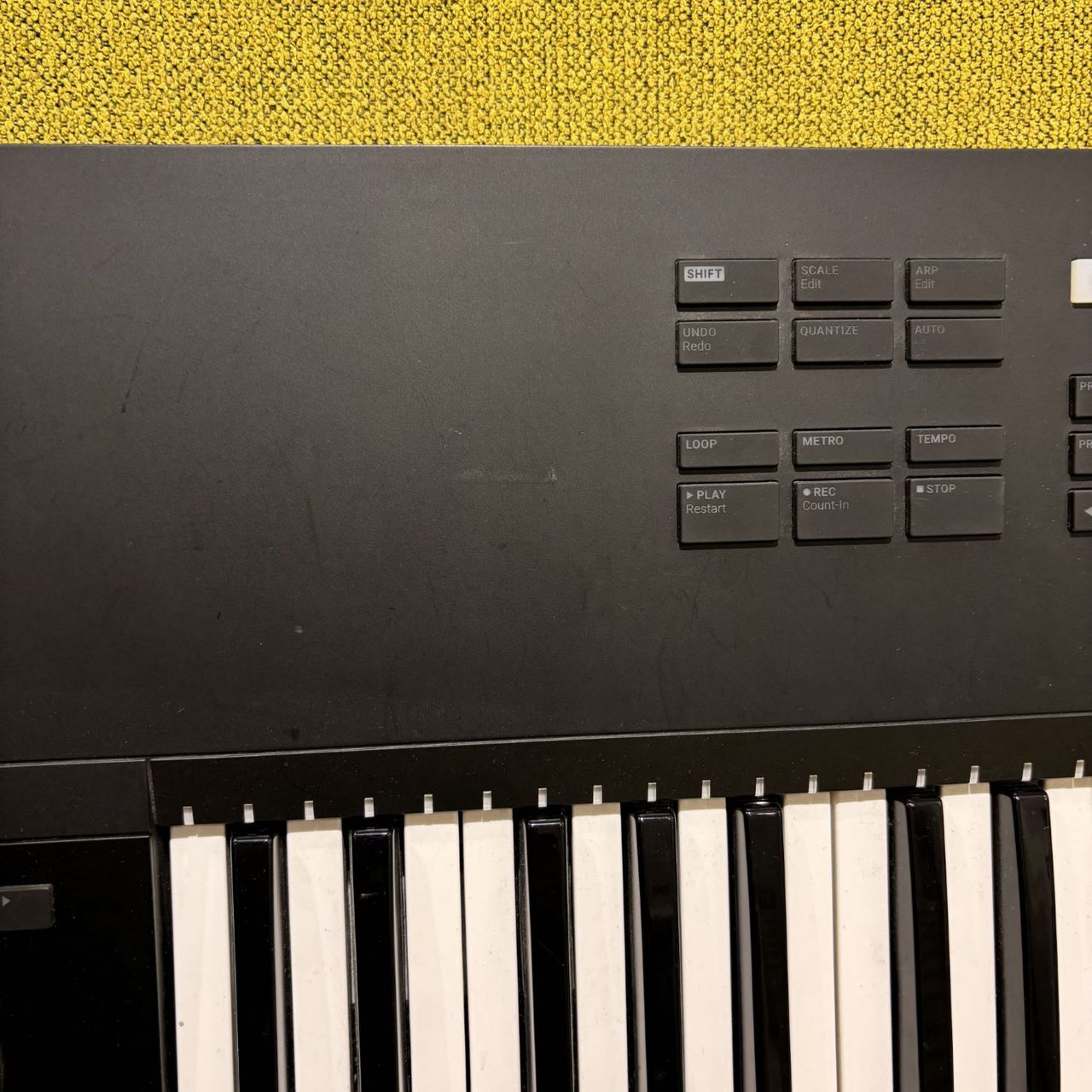 【まんまるめるま】KOMPLETE KONTROL S61 Amazon | Native Instruments S-シリーズキーボード KOMPLETE