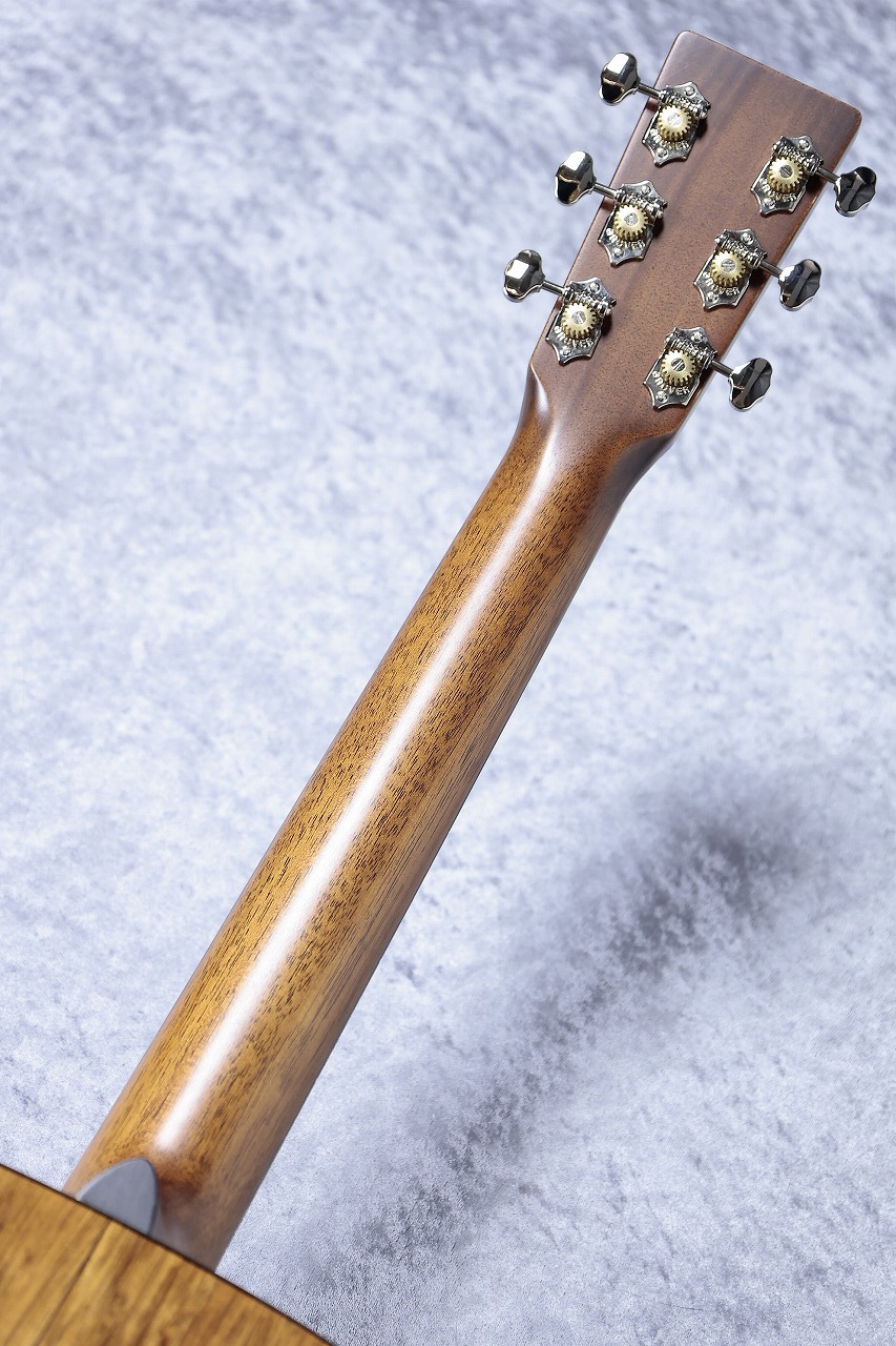 Martin 【2025年製・新仕様個体】000-18Standard #2940230【送料