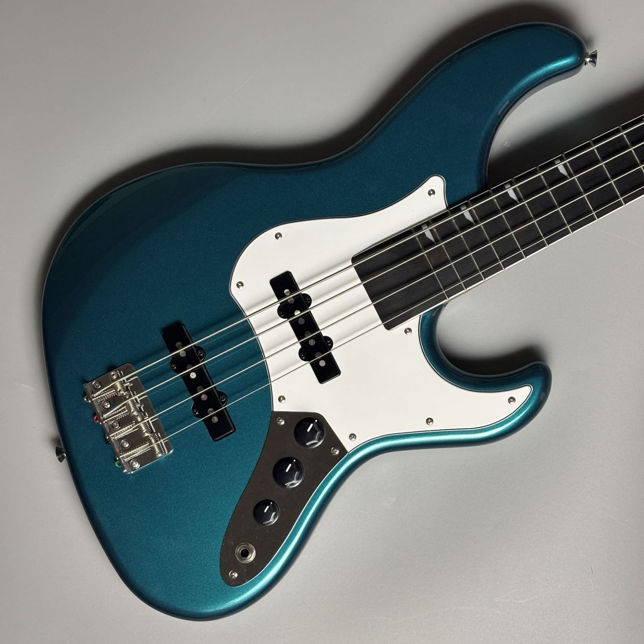 エレキベース】-RYOGA-ショールーム限定モデルが待望の