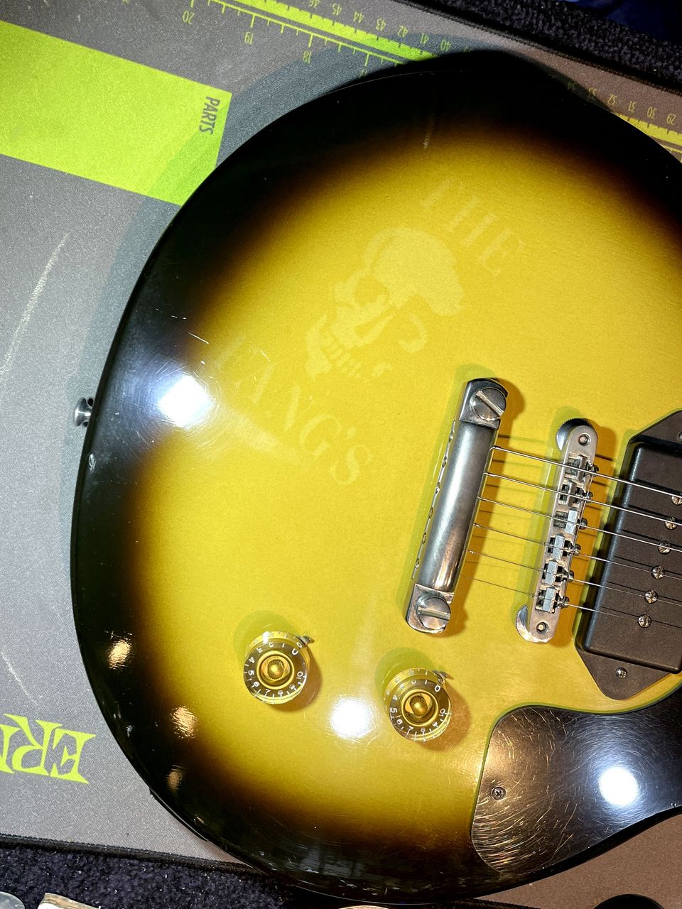 【期間限定出品】Gibson Junior 2009年製 Sunburst 期間限定出品】Gibson Junior 2009年製 Sunburst Gibson Les Paul