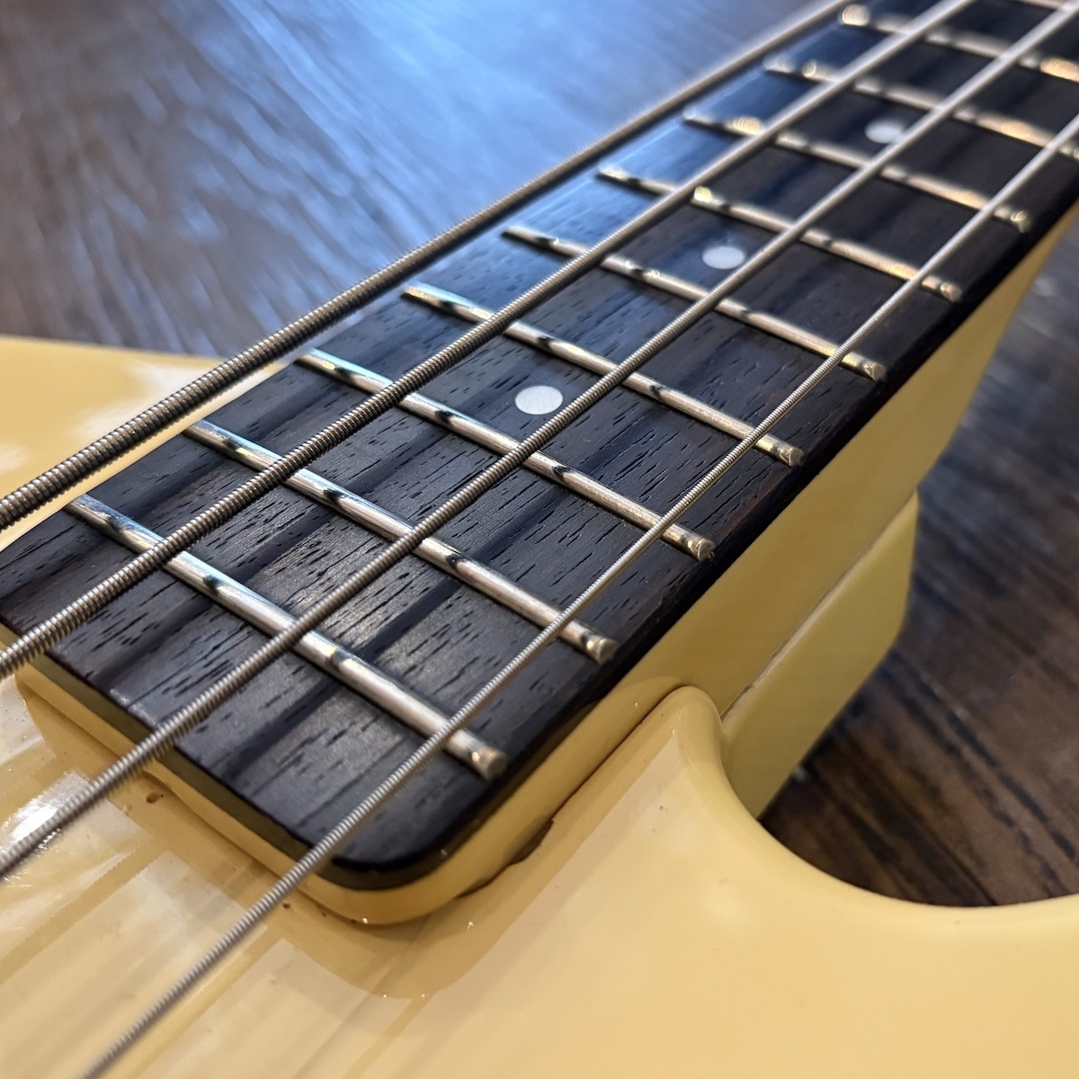 Fernandes「BXB-55」エクスプローラーシェイプ FERNANDES BXB-55 エクスプローラーシェイプ Electric Bass