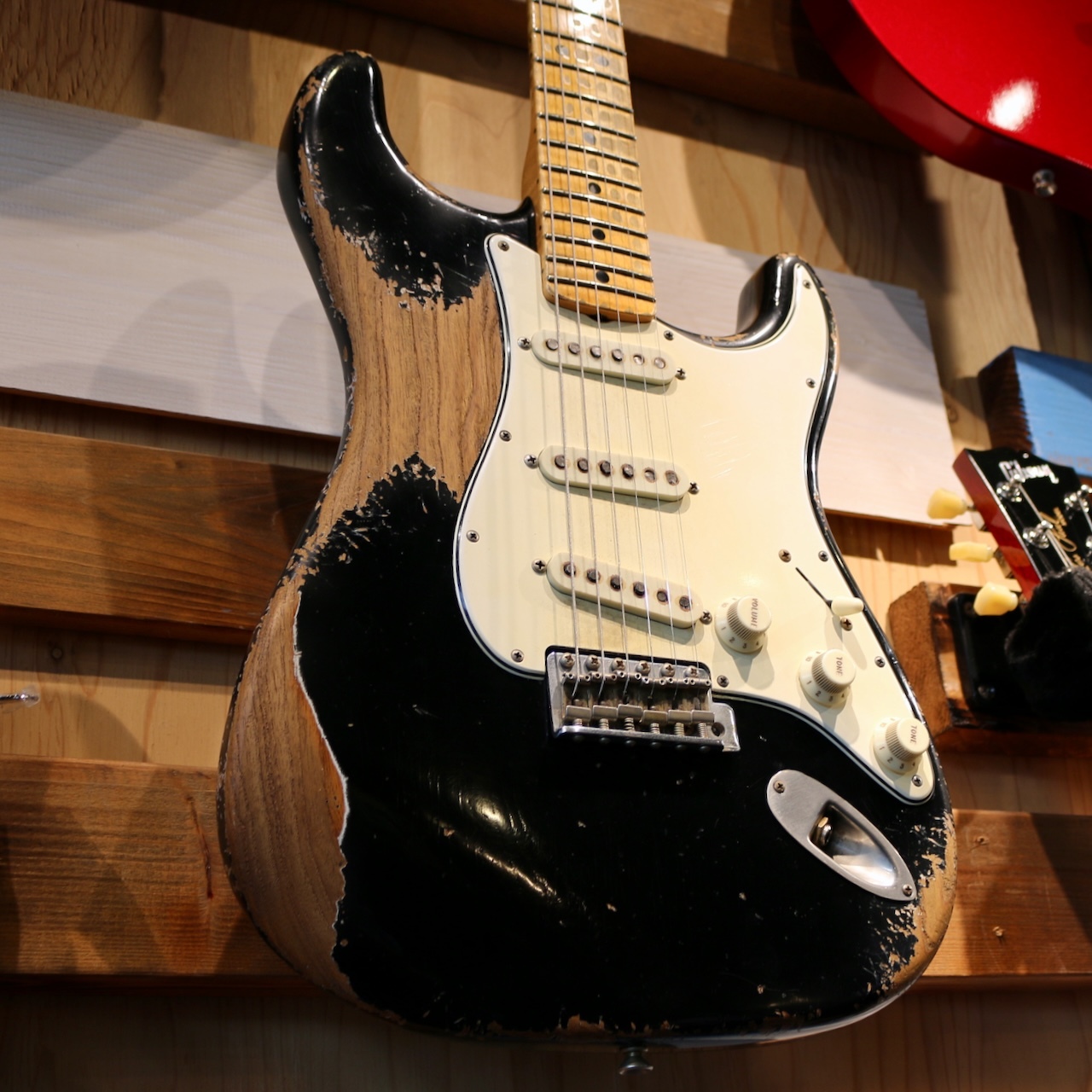 Fender Custom Shop 1966 Stratocaster Heavy Relic Black Apprentice