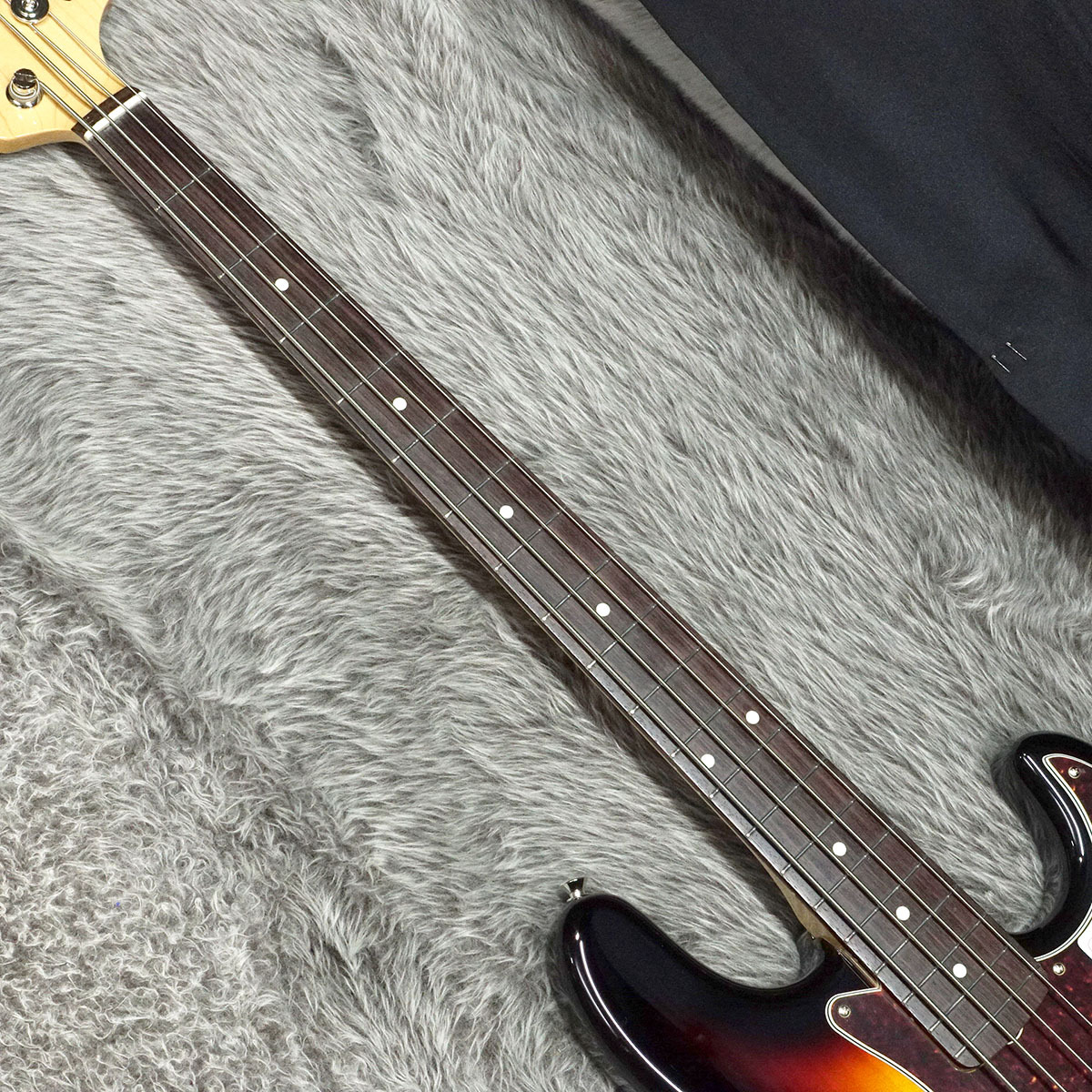 Fender Made in Japan Traditional 60s Jazz Bass RW 3-Color Sunburst