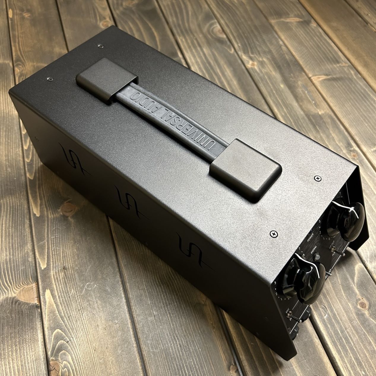 Universal Audio SOLO/610 Classic Tube Preamplifier and DI Box