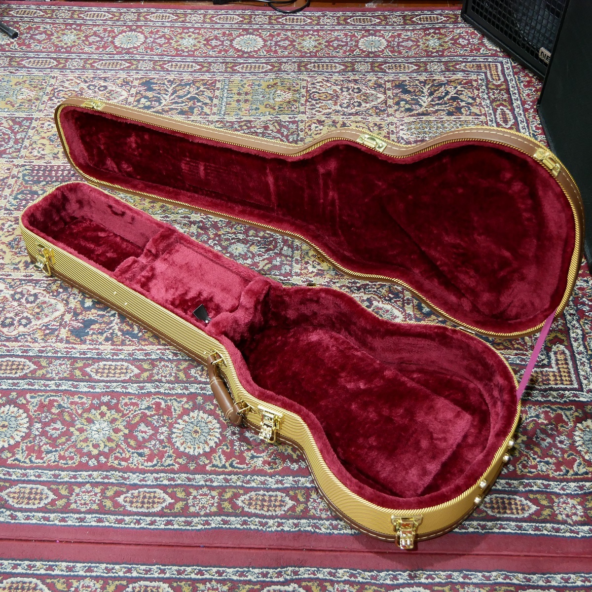 Crews Maniac Sound LP-220 YS / Crews Original Hard Case for LP