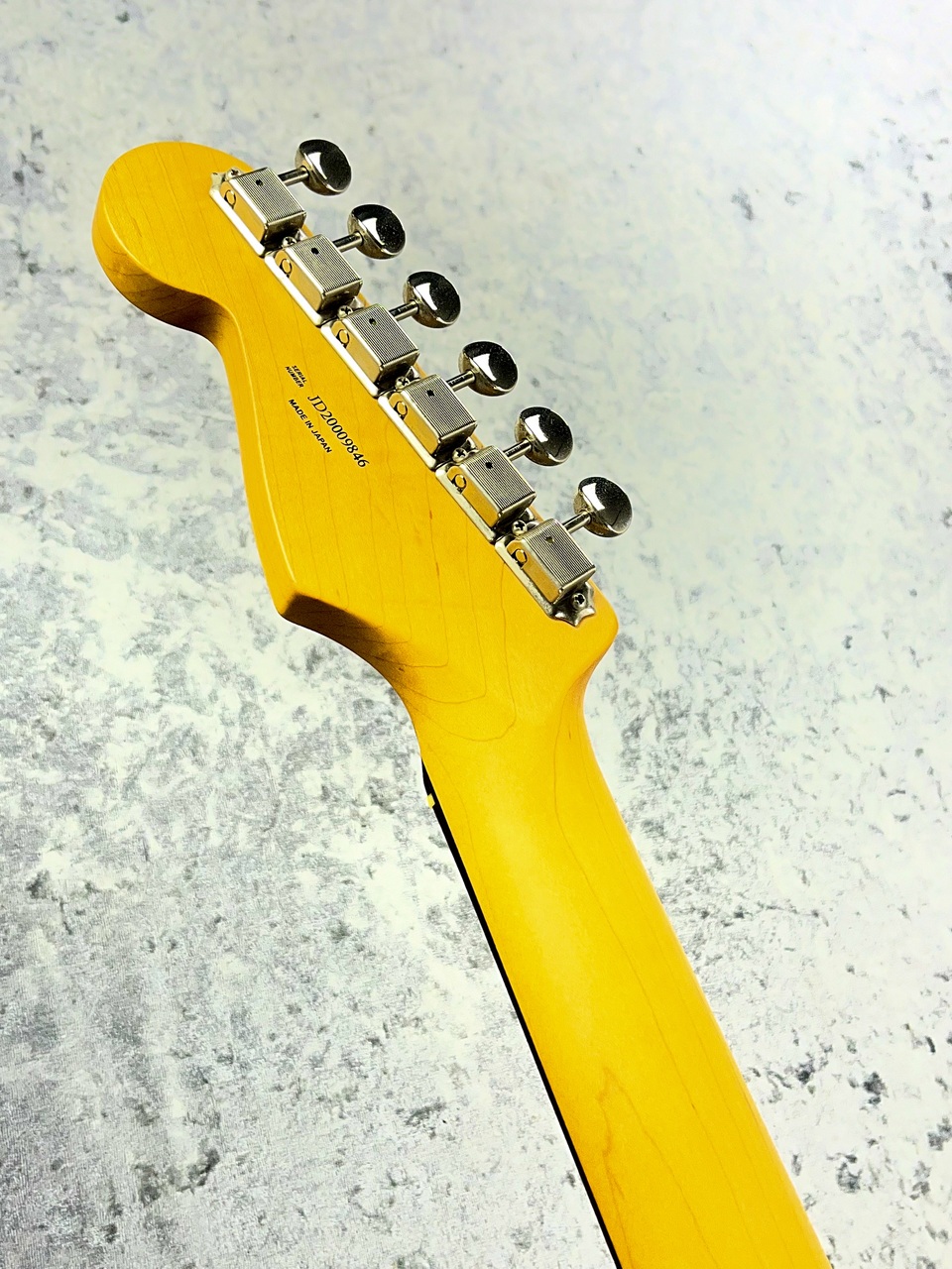 Fender Made in Japan Hybrid 60's Stratocaster -CandyAppleRed