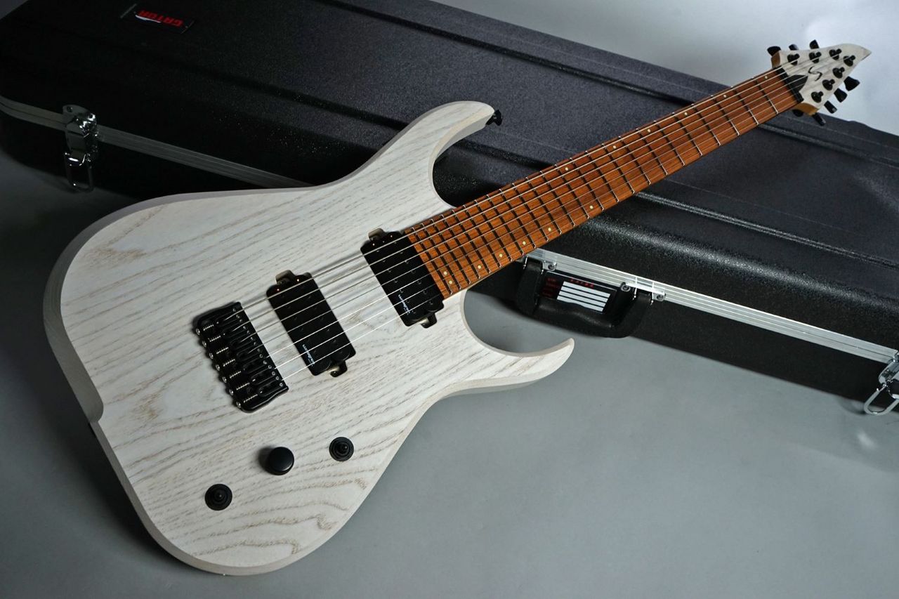 Skervesen Guitars Raptor 7 Ash Body Nebelung Head Trans White
