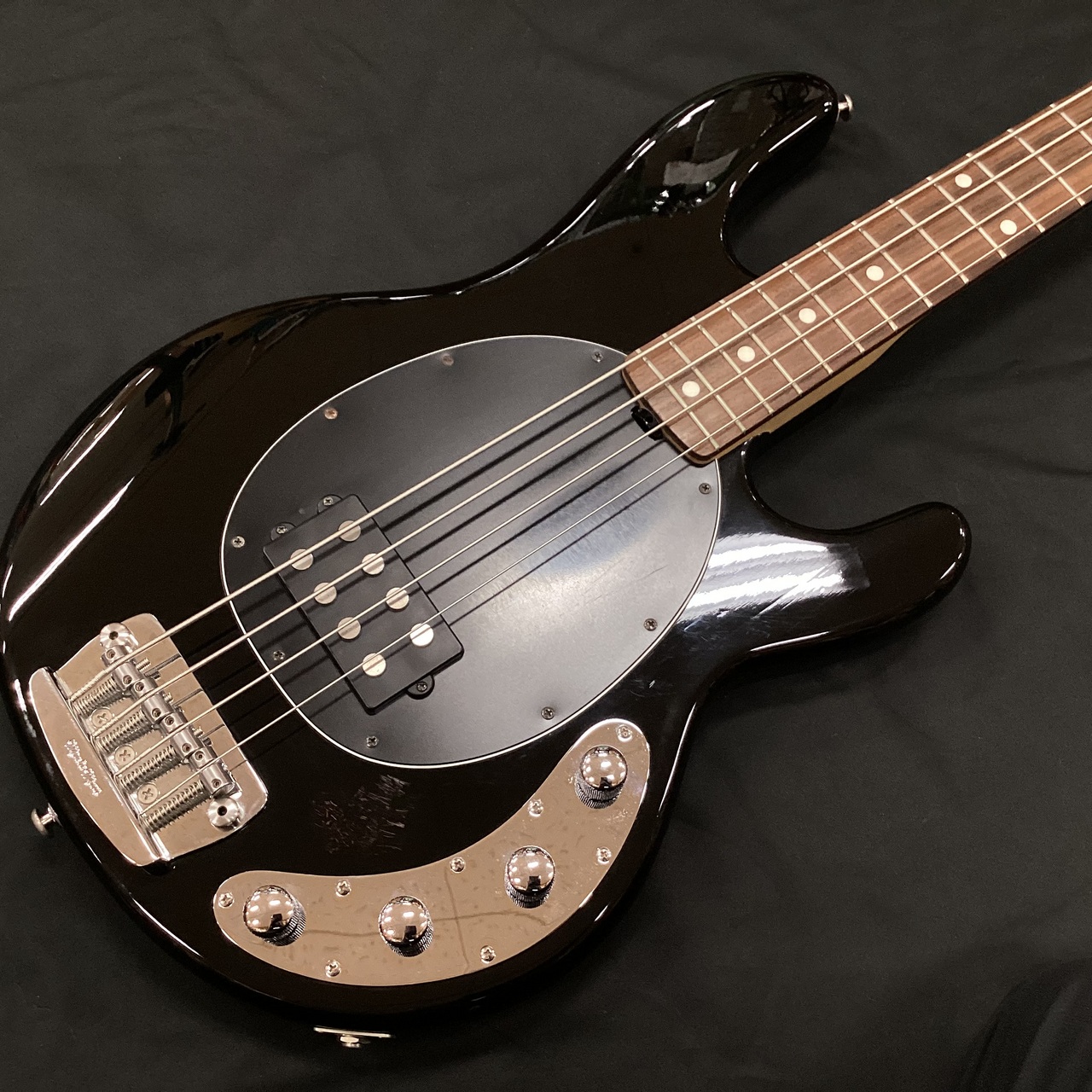 Sterling by MUSIC MAN StingRay 4 3EQ H/BLK（中古）【楽器検索