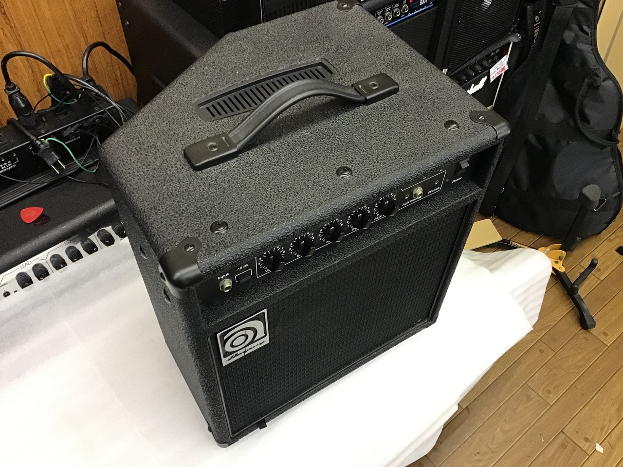 Ampeg BA-108 v2（中古）【楽器検索デジマート】