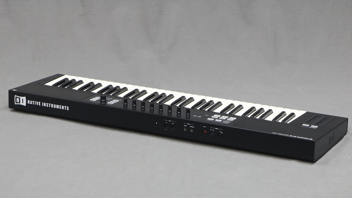 NATIVE INSTRUMENTS KOMPLETE KONTROL S61 【御茶ノ水本店】【8/24