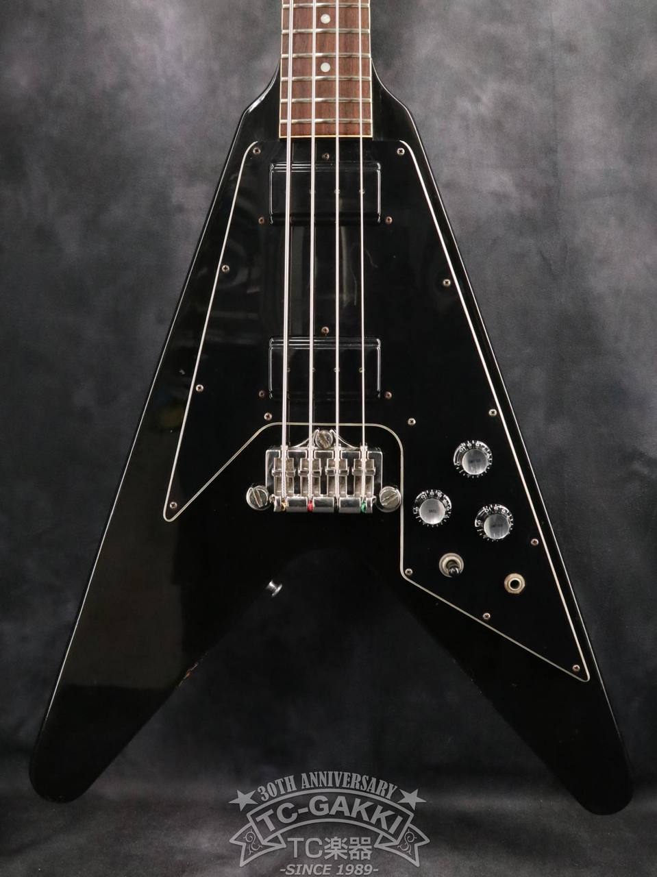 【楽器】忘れらんねえよ　フライングVベース Gibson 1981 Flying V Bass（ビンテージ）【楽器検索デジマート】
