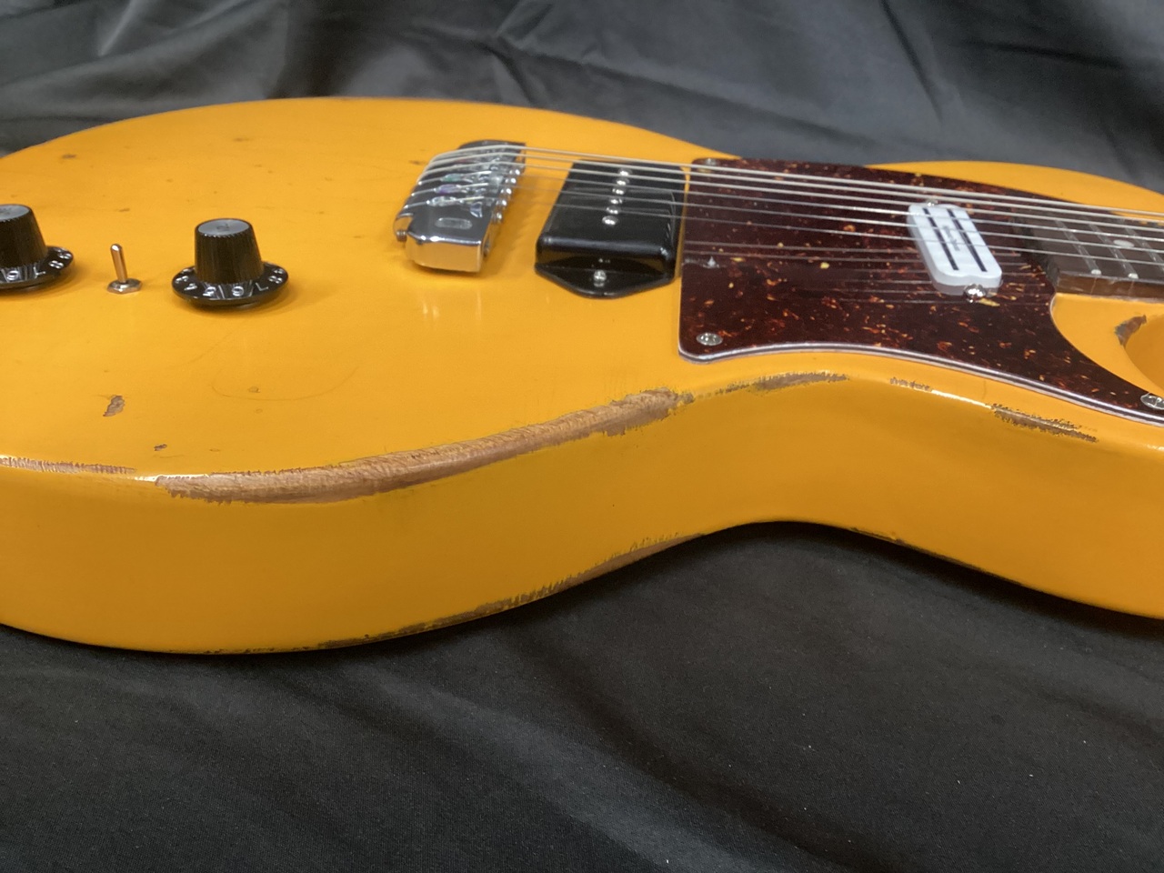 Vintage Guitars V120 ProShop Unique Angry Mustard ( ヴィンテージ