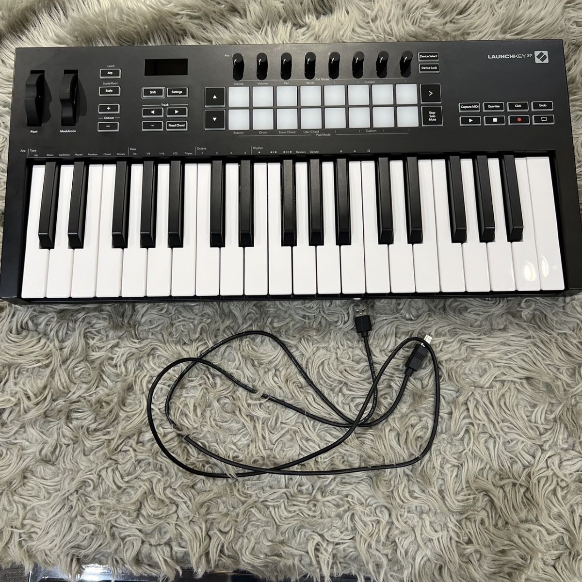 Novation 【ノベーション】LAUNCHKEY 37 MK3【USED】（中古/送料無料