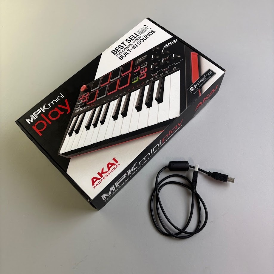 AKAI MPK mini Play（中古）【楽器検索デジマート】