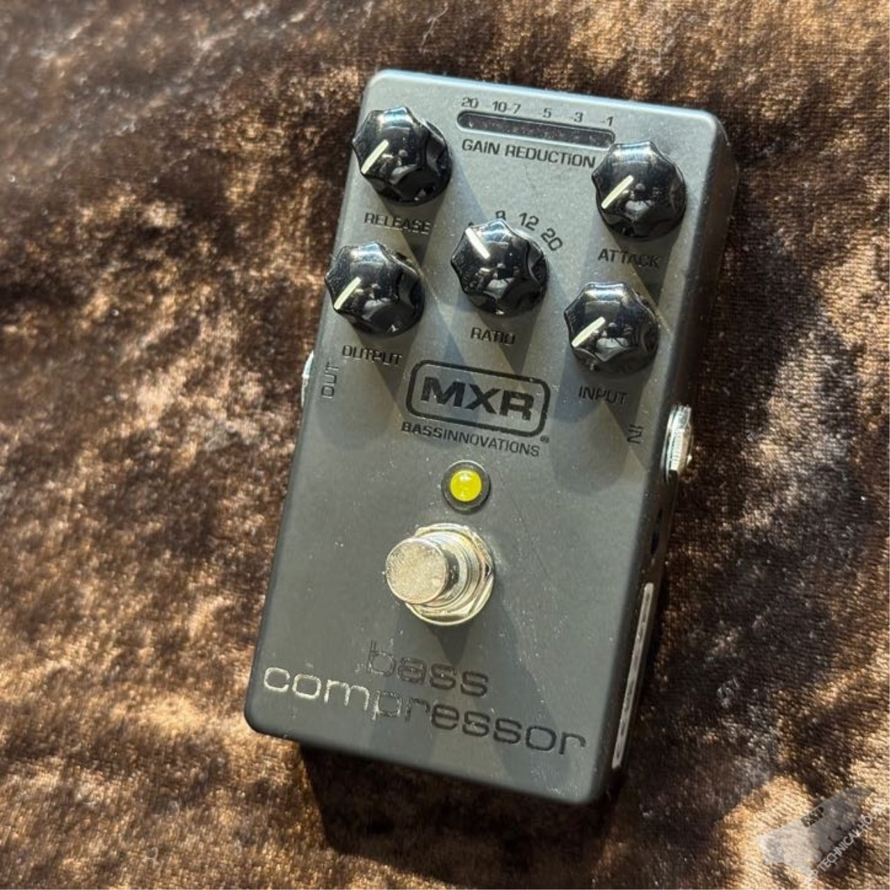 MXR M87B BLACKOUT SERIES BASS COMPRESSOR