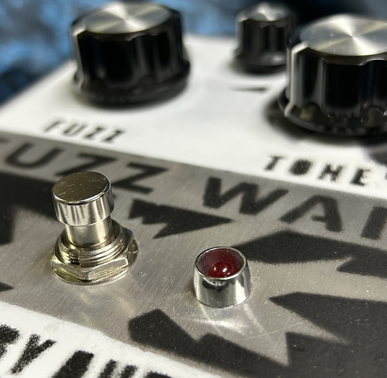 DEATH BY AUDIO FUZZ WAR（新品）【楽器検索デジマート】
