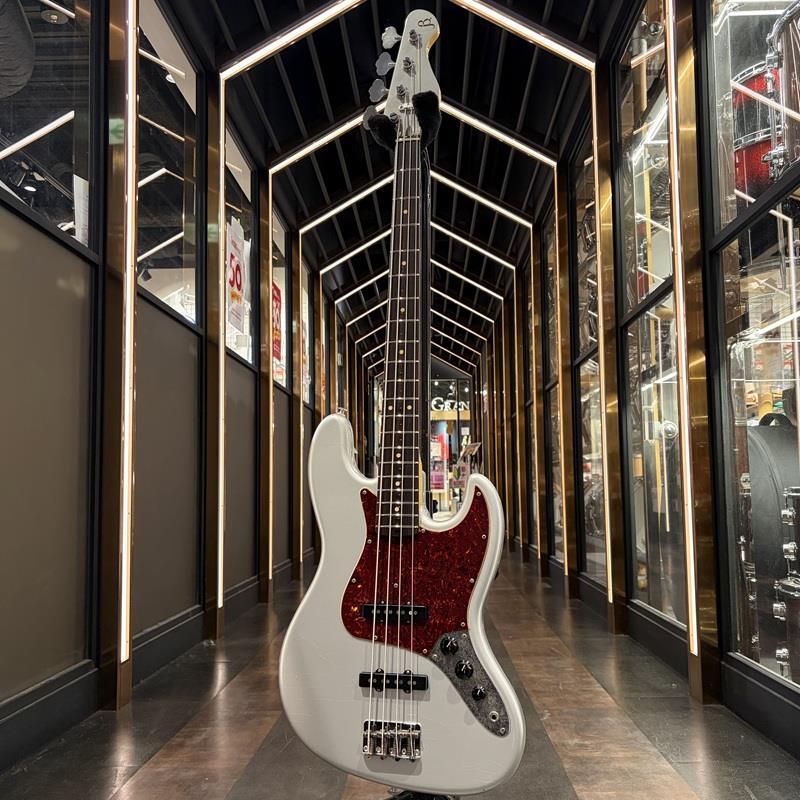 Black Smoker Trad Master Series Beta J4 (Inca Silver/Light Aged