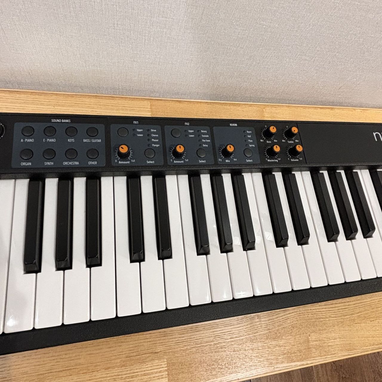 Studiologic Numa Compact 2 専用ケース付き（中古/送料無料