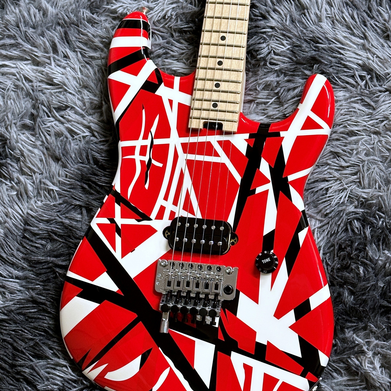 EVH Striped Series Red with Black Stripes【特価】（新品特価/送料