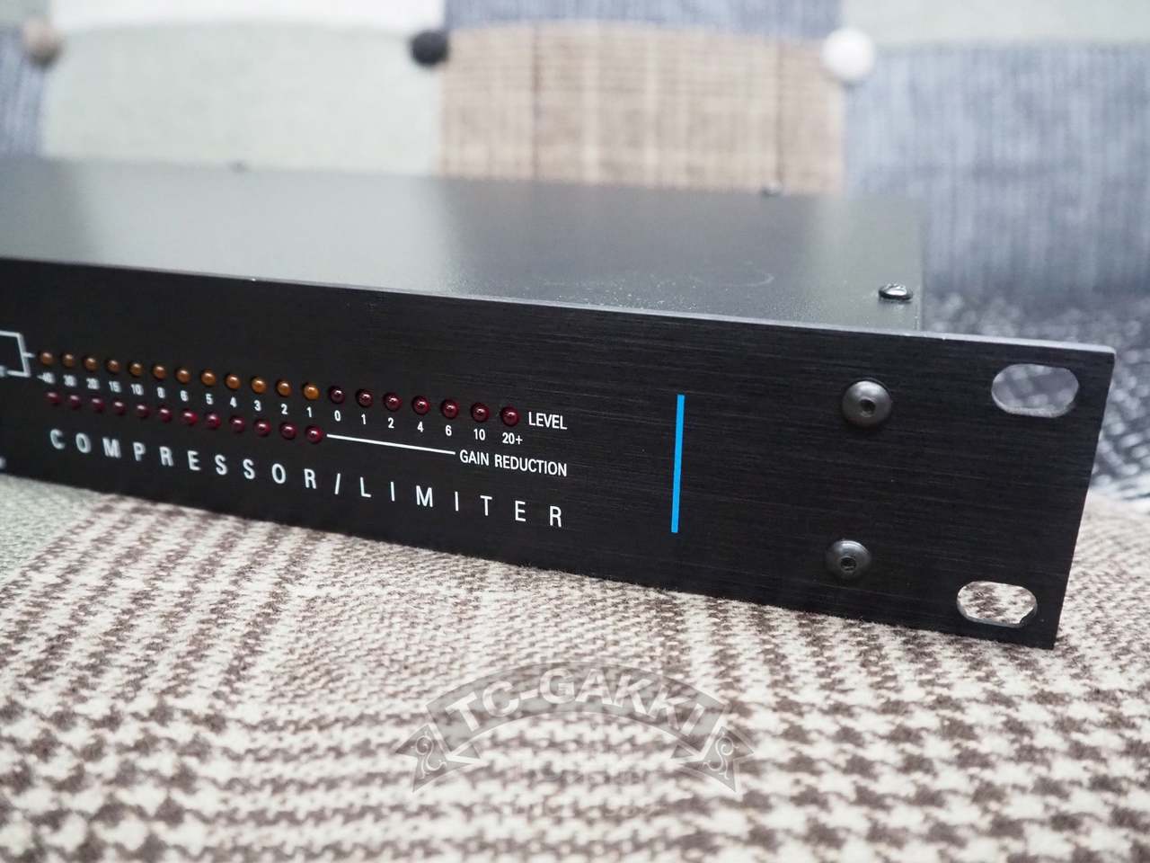 dbx160A モノラルコンプレッサー/リミッタ 中古音響機材】 dbx 160A モノラル コンプレッサー リミッター