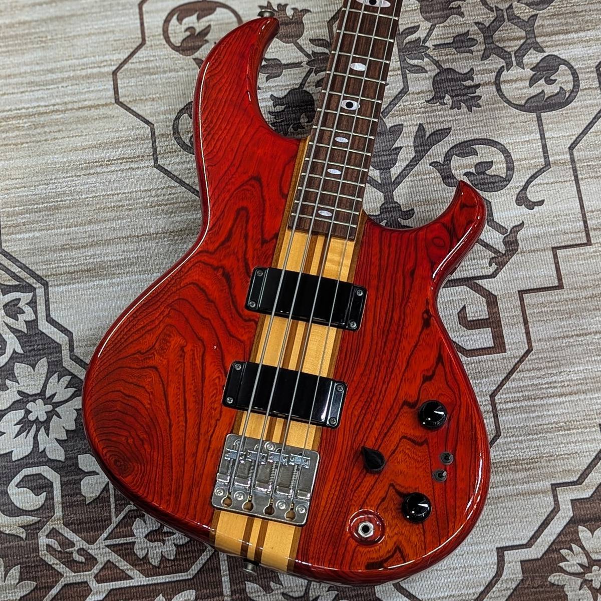 〇Aria Pro II ヴィンテージベース Aria Pro II SB-R80 -Padauk Red-【1982/USED】（中古）【楽器検索