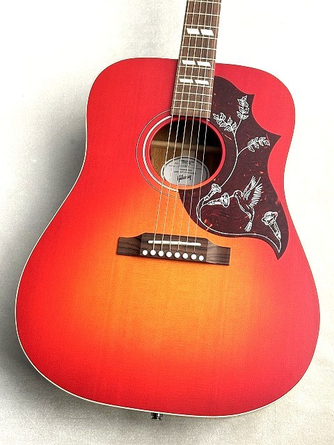 ほぼ未使用 オール単板 ハミングバード Inspired by Gibson ほぼ未使用 オール単板 ハミングバード Inspired by Gibson
