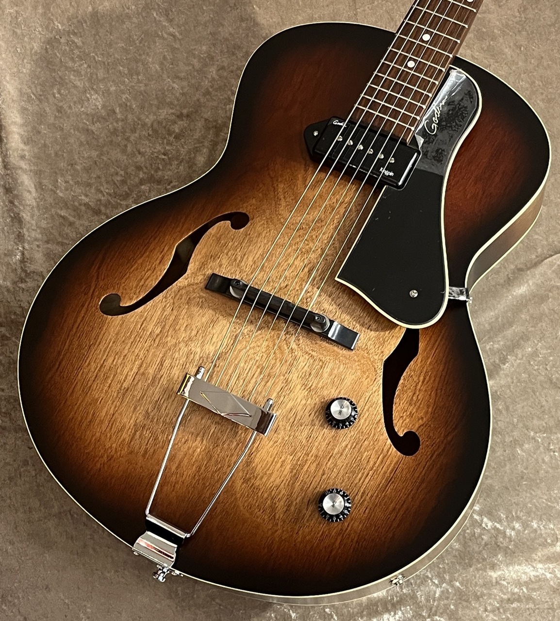 Godin 5th Avenue Kingpin P90 Vintage Burst sn053155000007 [2.30kg