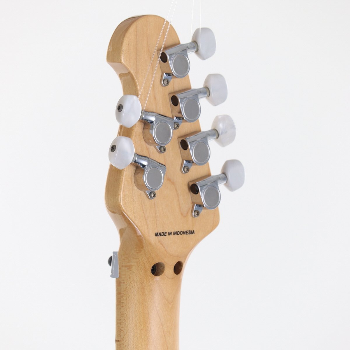 Sterling by MUSIC MAN AX40 Trancelucent Red【福岡パルコ店