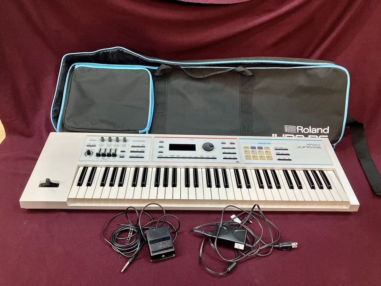 Roland JUNO-DS/Roland/シンセサイザー/61key/ケース付属（中古/送料