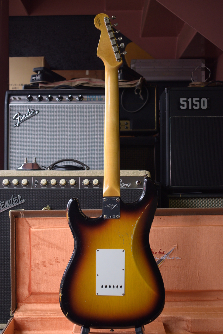 ギター Fender homage strattype 3sunberst ギター Fender homage strattype 3sunberst Fender Crafted in