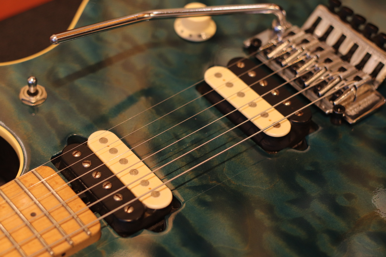 MUSIC MAN AXIS EX Translucent Blue（中古/送料無料）【楽器検索