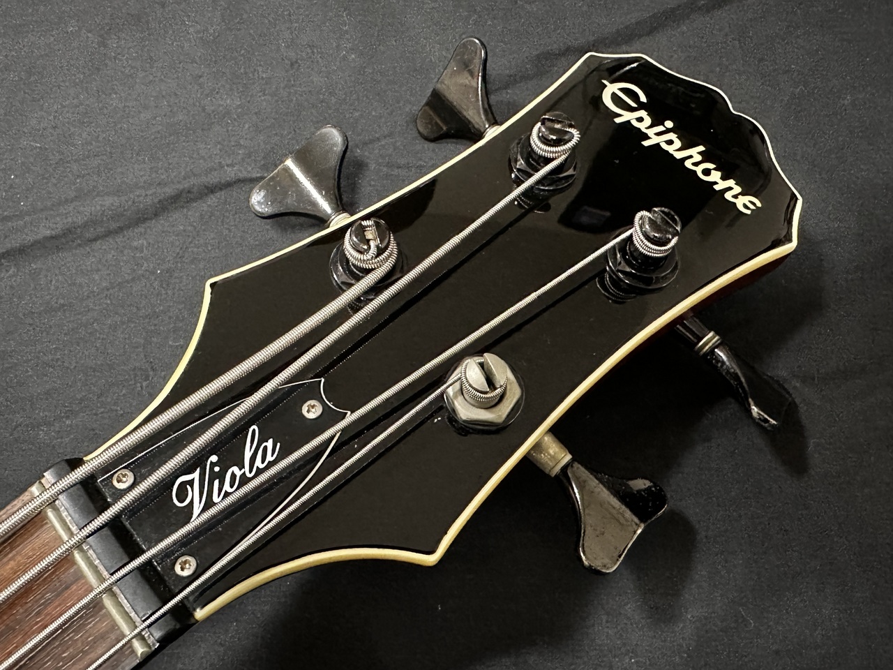 エピフォン ビオラベース　バイオリンベース 美品　アンプ　チューナーセット エピフォン ビオラベース バイオリンベース 美品 アンプ チューナー