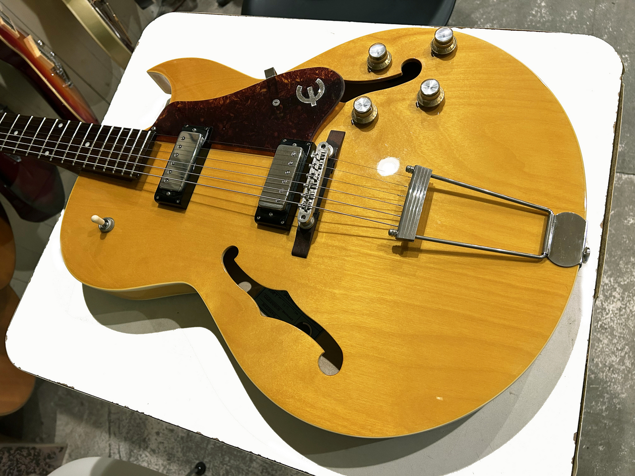 Epiphone Sorrento ハードケース付 90年代 ピアレス ソレント Epiphone Sorrento ハードケース付 90年代 ピアレス ソレント