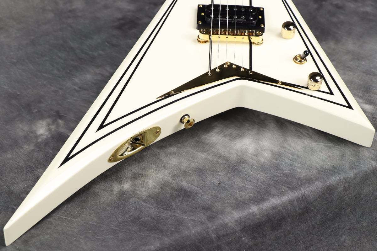 Jackson Pro Series Rhoads RRT-3 Ebony Fingerboard Ivory with Black