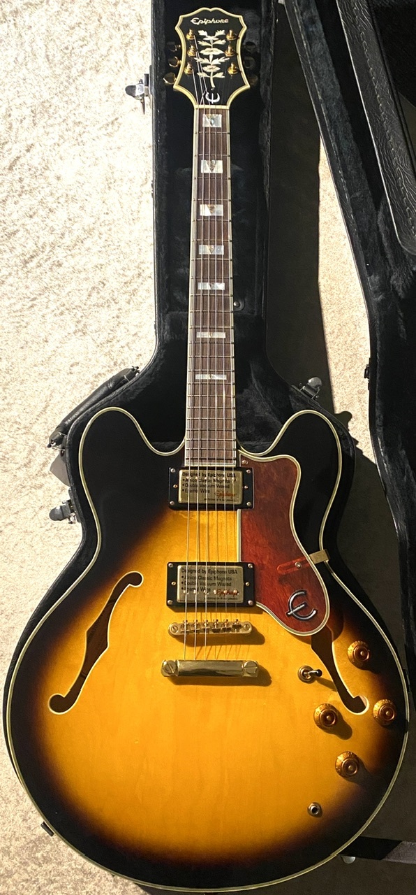 セミアコ　エレキギター　Epiphone Sheraton II EB ep-sh-vs-1.jpg
