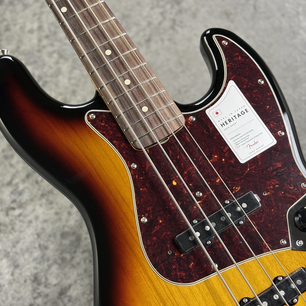 Fender Made in Japan Heritage 60s Jazz Bass - 3-Color Sunburst