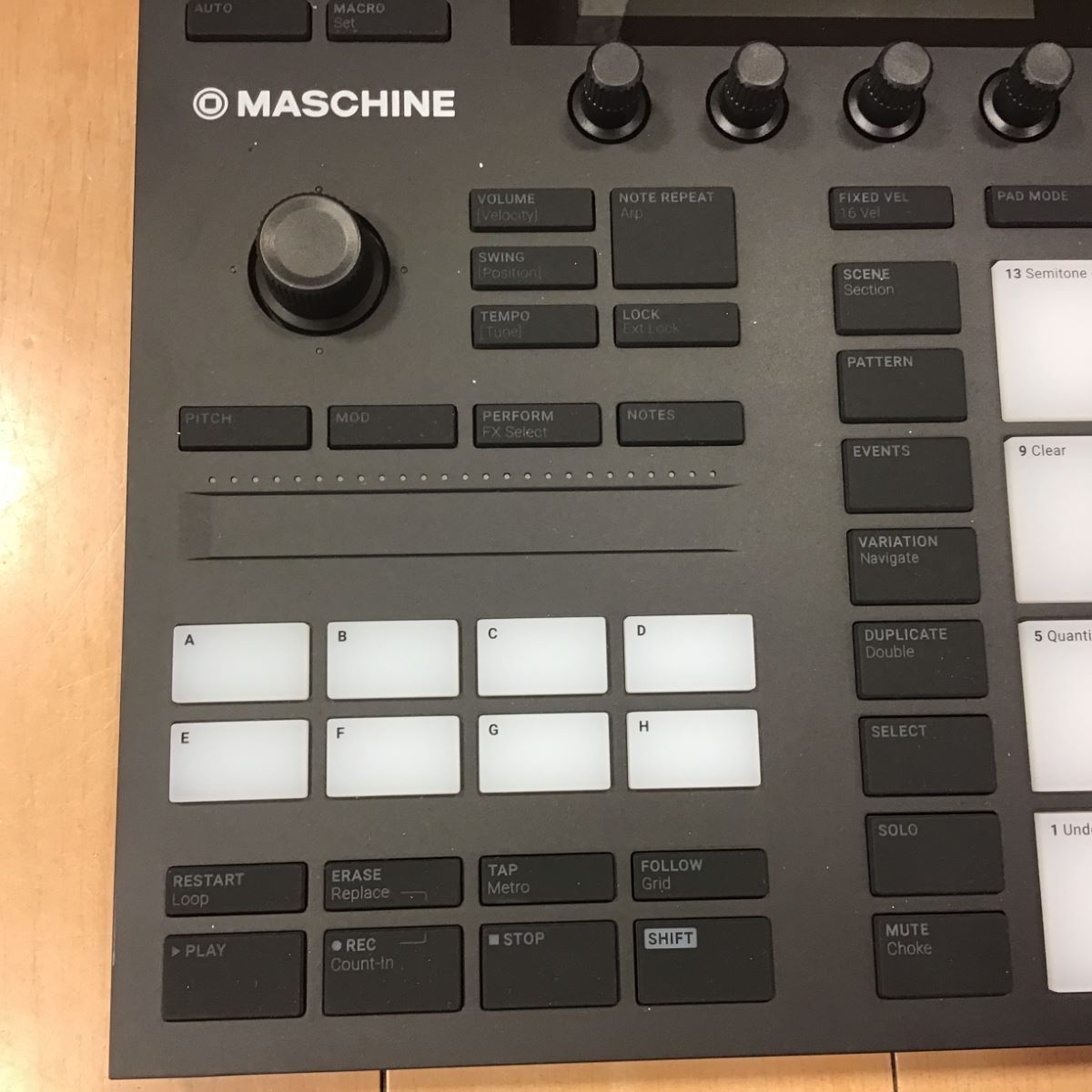 NATIVE INSTRUMENTS MASCHINE MK3（中古/送料無料）【楽器検索デジマート】