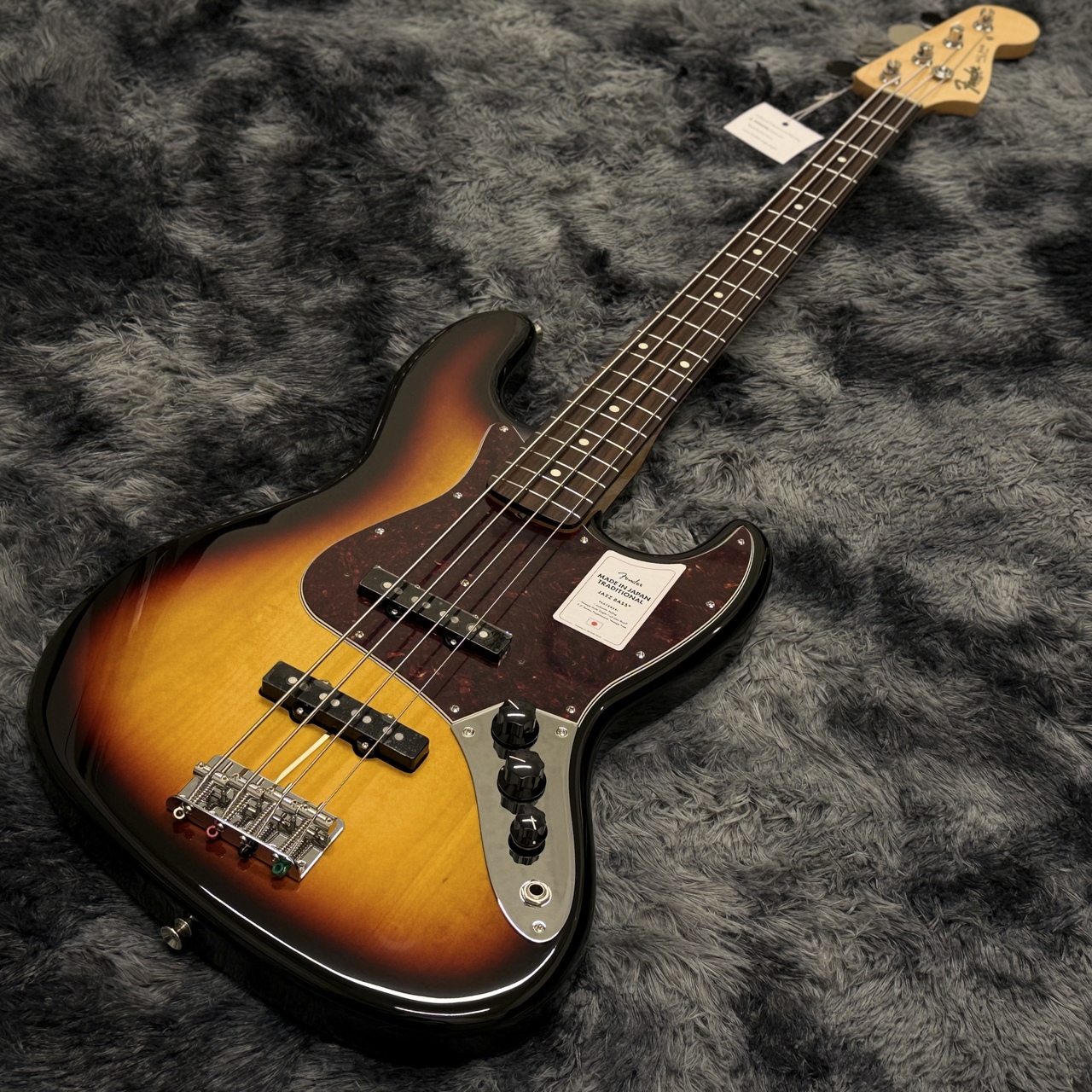 Fender Made in Japan Traditional 60s Jazz Bass 3-Color Sunburst