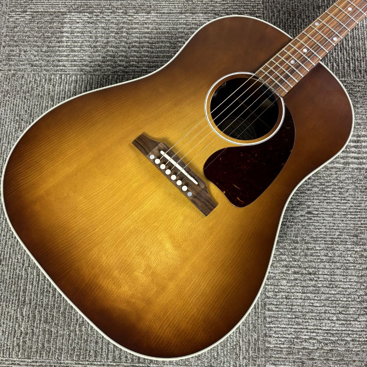 Gibson J-45 STD HB VOS
