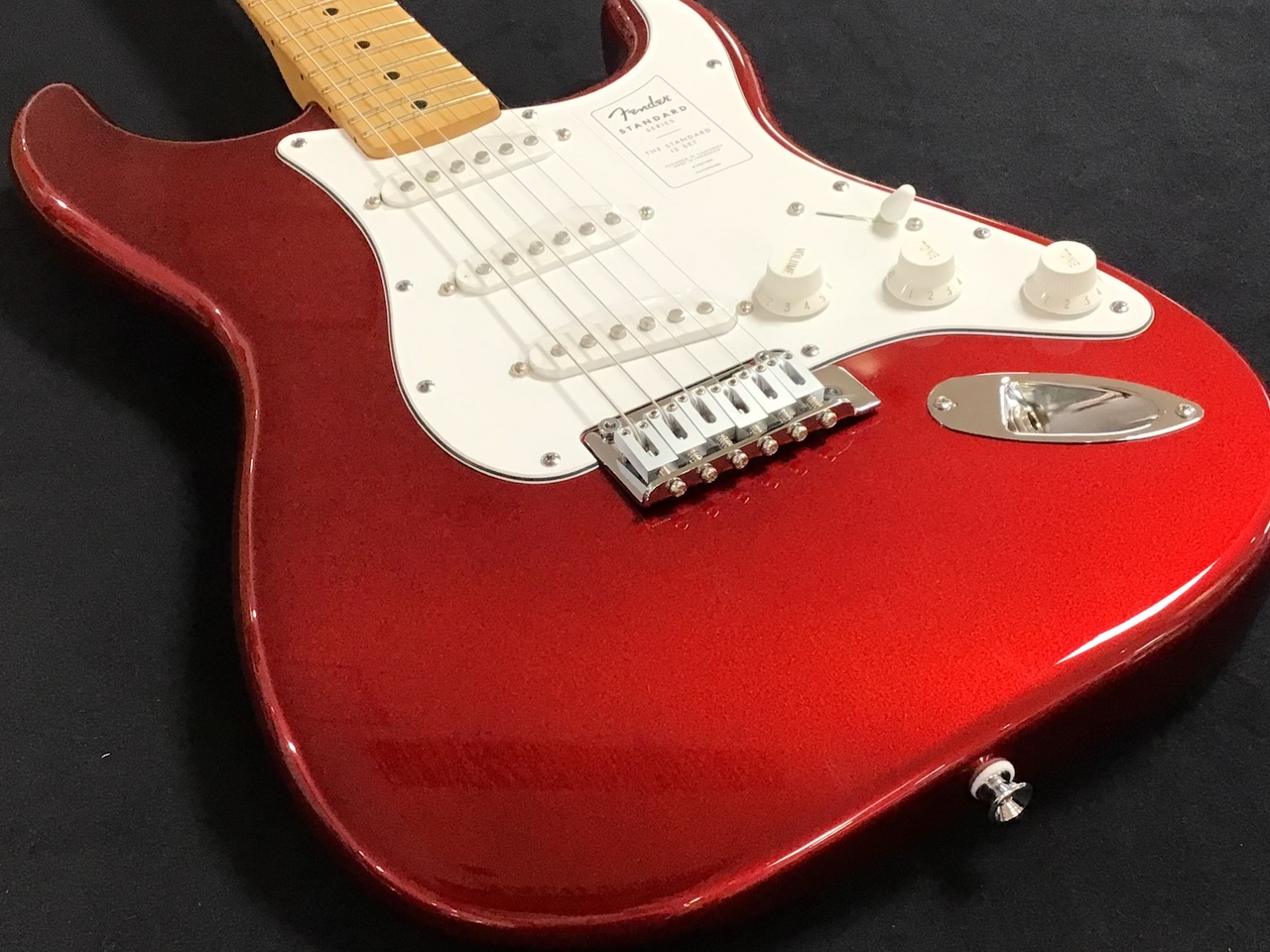 Fender Standard Stratocaster / Candy Cola