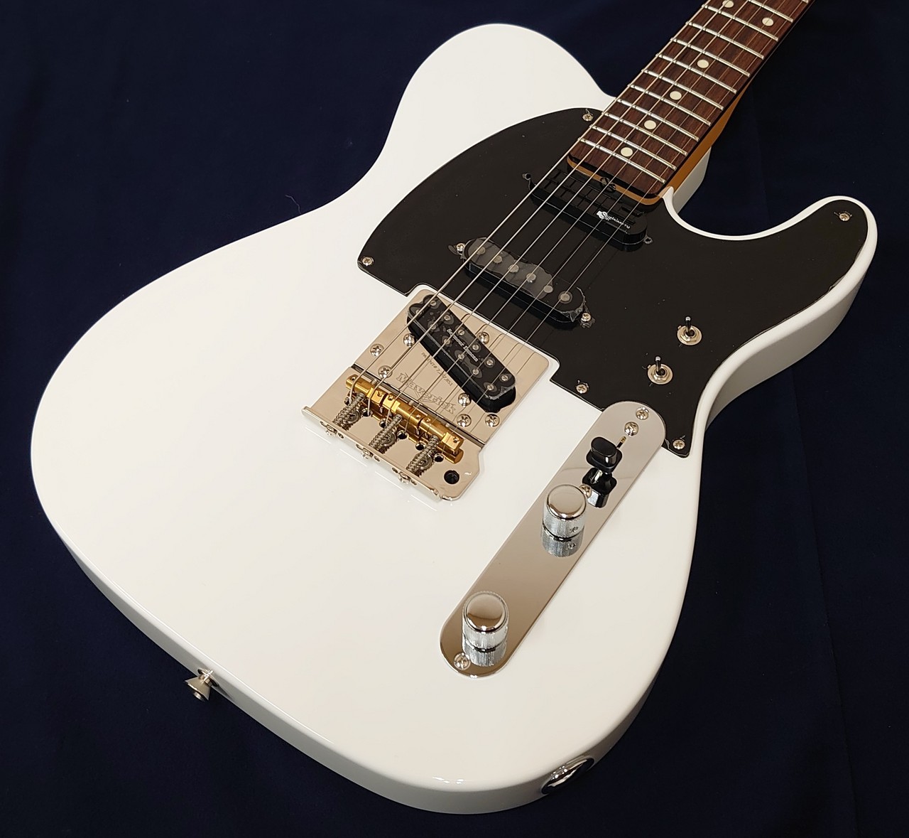 Fender Miyavi Telecaster, Rosewood Fingerboard, Arctic White（新品）【楽器検索デジマート】