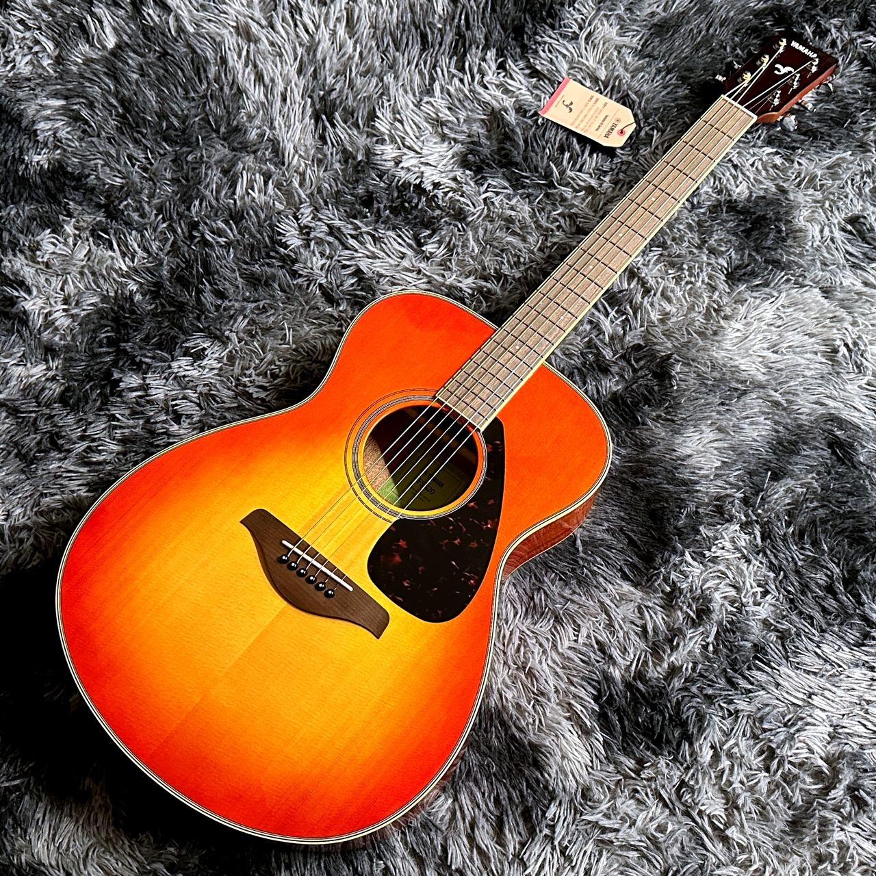 YAMAHA FS820 AB (Autumn Burst) 【定番ビギナー向けアコギ】【通販
