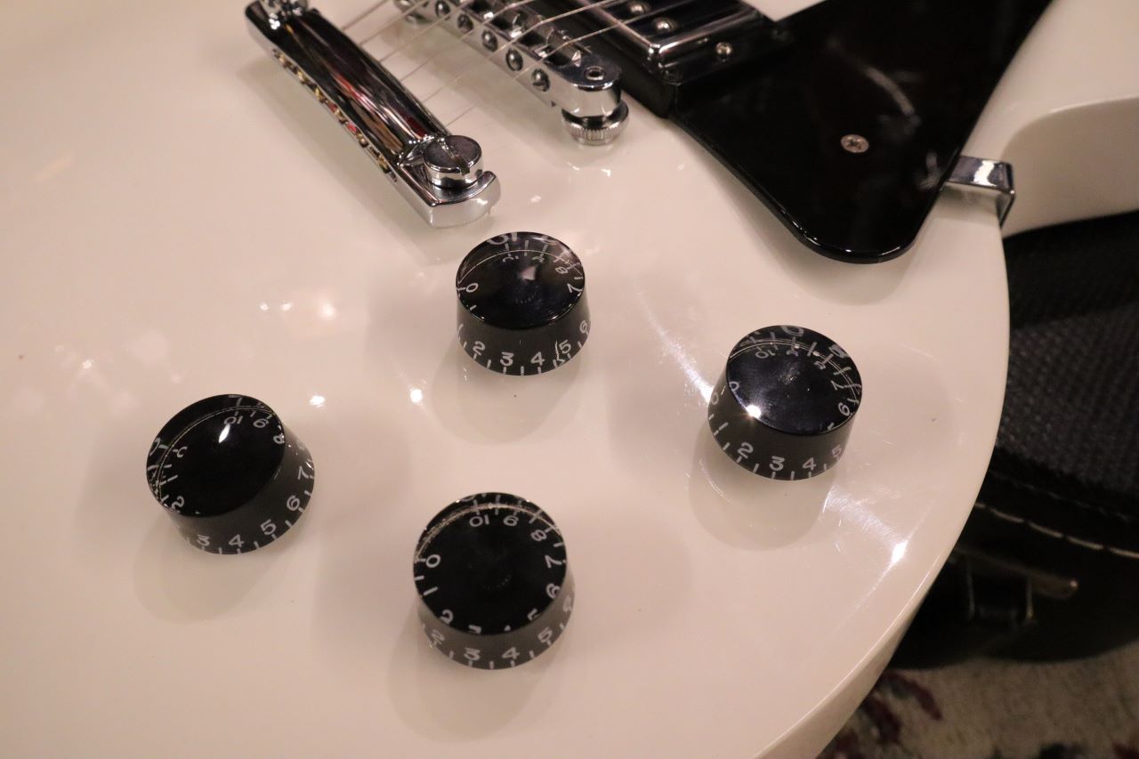 Gibson Les Paul Studio ～Alpine White～ 2017年製【3.61㎏】【G-CLUB