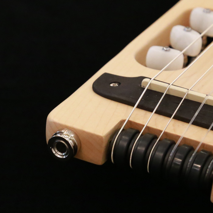 Traveler Guitar Ultra-Light Nylon, Maple ナイロン弦 エレガット