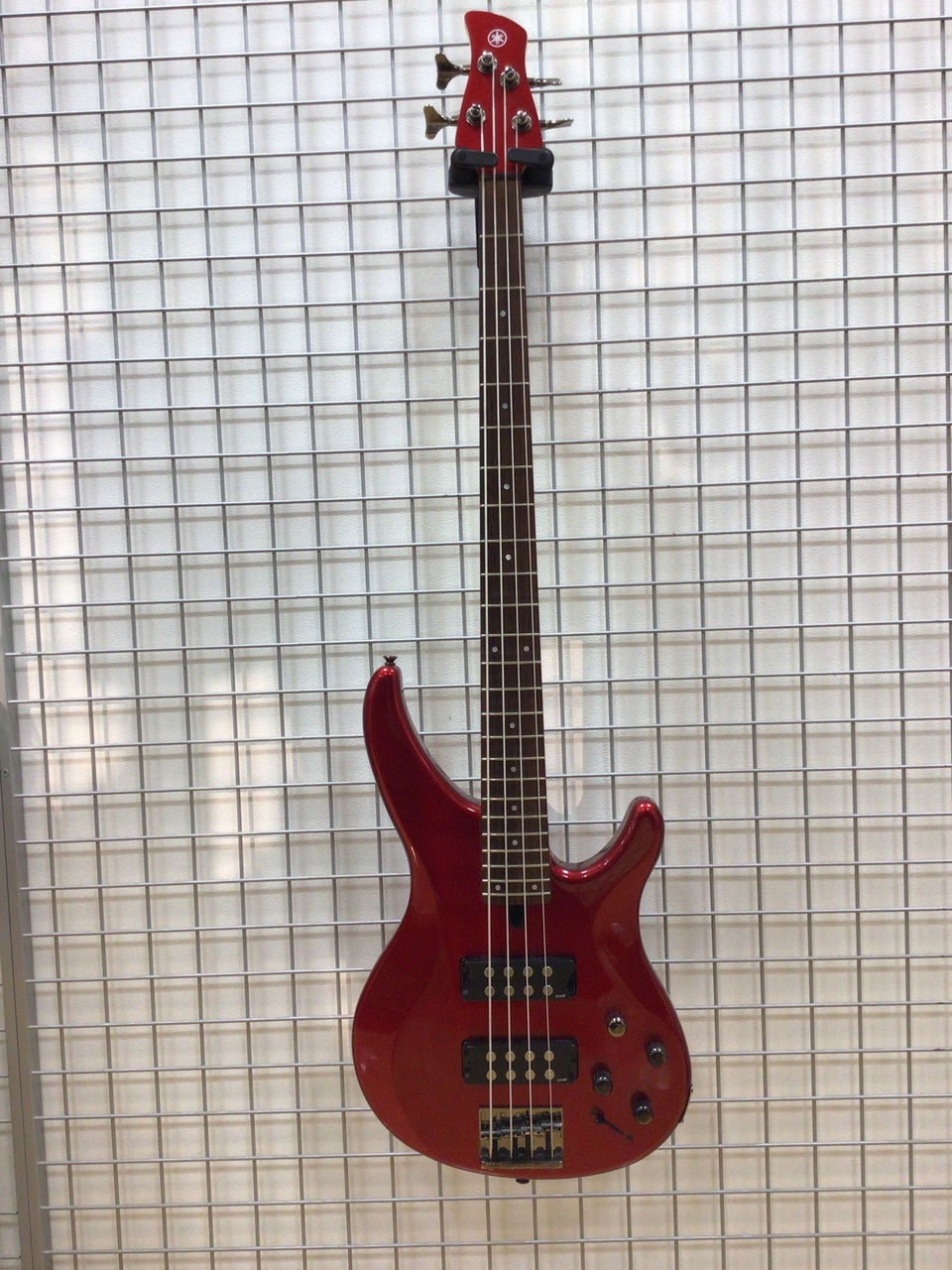 YAMAHA アクティブ4弦ベース!】TRBX304 RED【大人気シリーズ