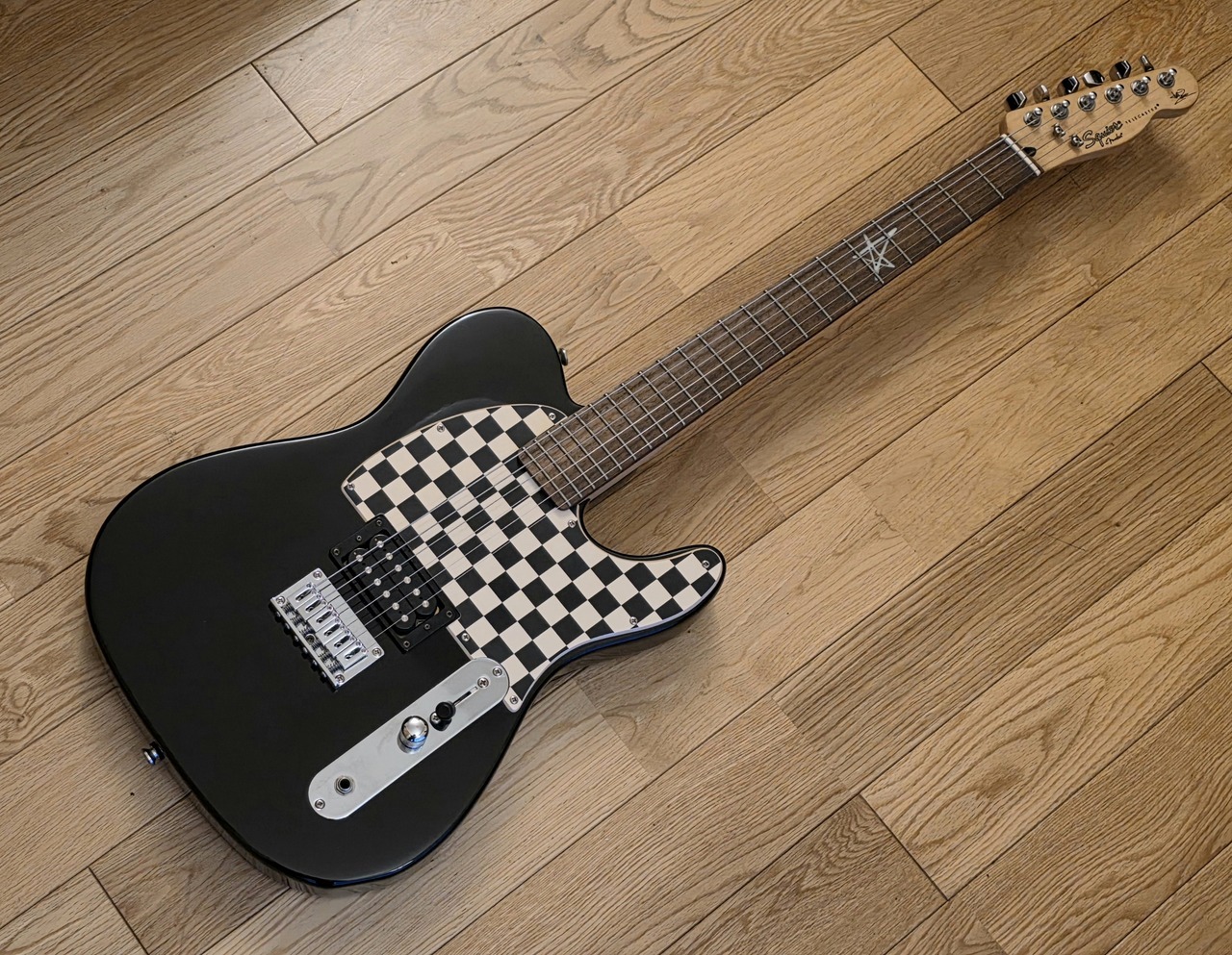 Squier by Fender Avril Lavigne Telecaster （中古）【楽器検索