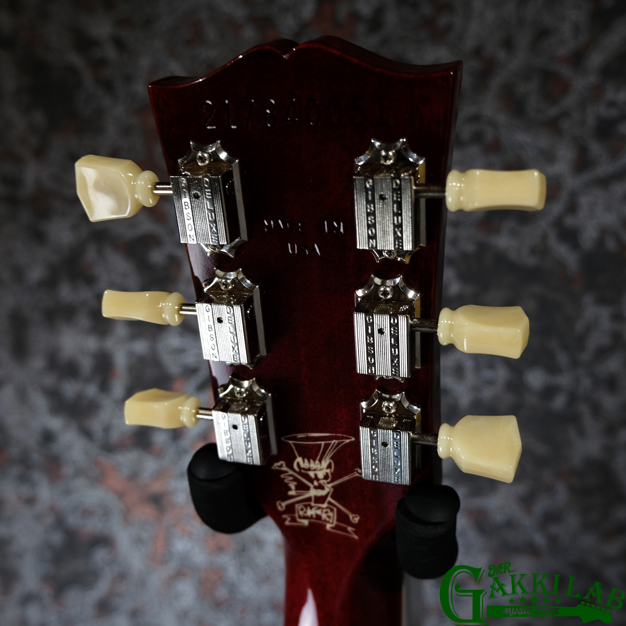 Gibson Slash 