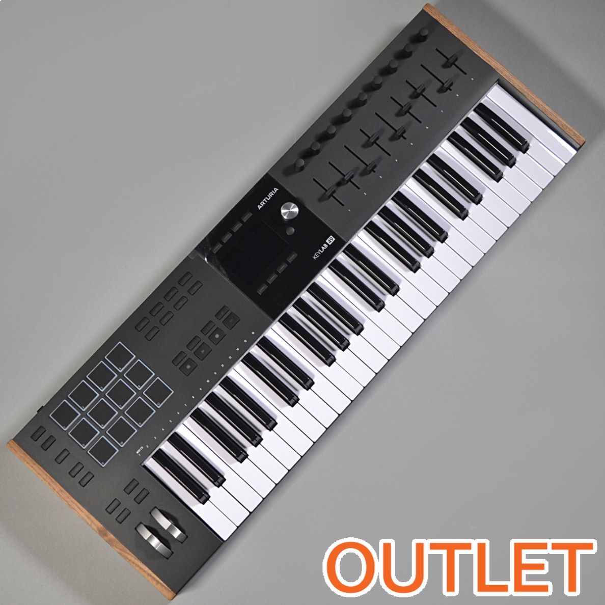 【美品】ARTURIA KEYLAB 49 MK3 MIDI ブラック ARTURIA KeyLab Essential 49 MK3 (ブラック) 49鍵盤 MIDI
