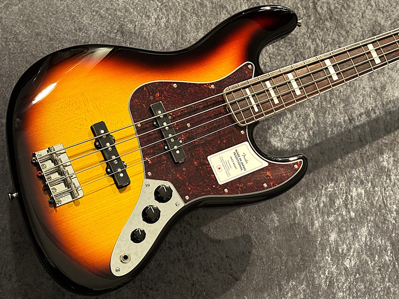 Fender Made in Japan Traditional Late 60s Jazz Bass -3-Color